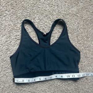 Under armour logo sports bra size medium